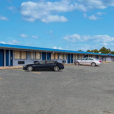 Rodeway Inn Нашвилл Экстерьер фото